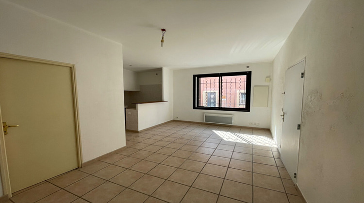 Ma-Cabane - Location Appartement NIMES, 38 m²