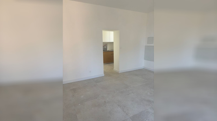 Ma-Cabane - Location Appartement NIMES, 38 m²