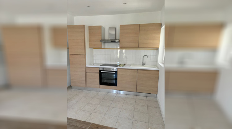 Ma-Cabane - Location Appartement NIMES, 35 m²