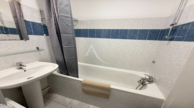 Ma-Cabane - Location Appartement NIMES, 22 m²