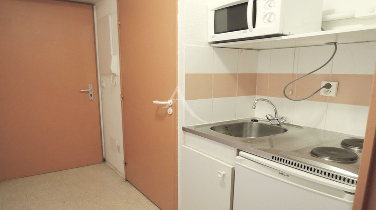 Ma-Cabane - Location Appartement NIMES, 17 m²
