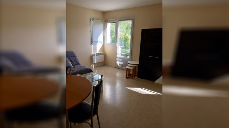 Ma-Cabane - Location Appartement NIORT, 24 m²