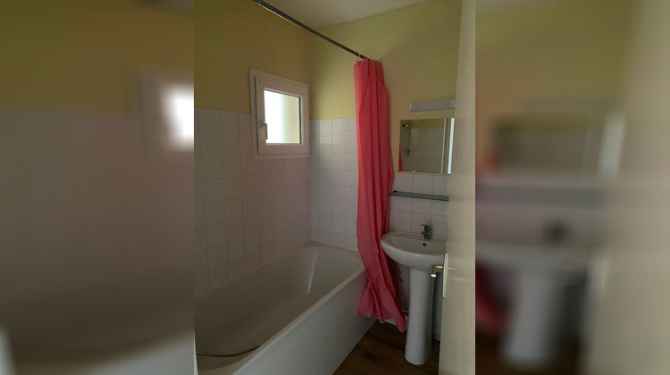 Ma-Cabane - Location Appartement NIORT, 32 m²