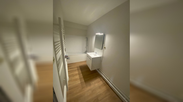 Ma-Cabane - Location Appartement NIORT, 67 m²