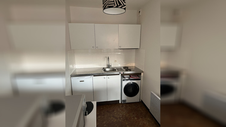 Ma-Cabane - Location Appartement NIORT, 28 m²
