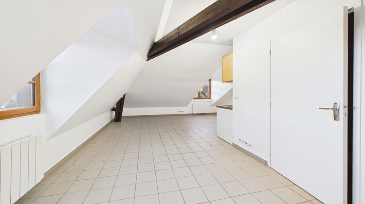 Ma-Cabane - Location Appartement NOGENT-LE-ROI, 18 m²