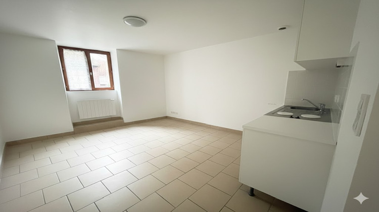 Ma-Cabane - Location Appartement NOGENT SUR VERNISSON, 19 m²