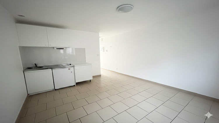 Ma-Cabane - Location Appartement NOGENT SUR VERNISSON, 19 m²