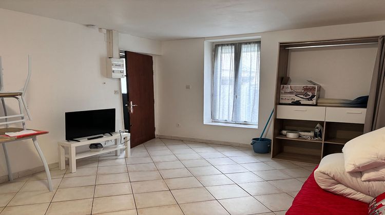 Ma-Cabane - Location Appartement NOGENTEL, 27 m²