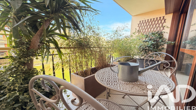 Ma-Cabane - Location Appartement Noisy-le-Roi, 102 m²