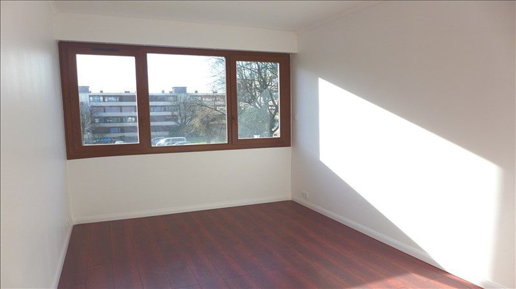 Ma-Cabane - Location Appartement Noisy-le-Roi, 117 m²