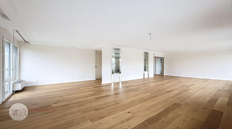 Ma-Cabane - Location Appartement Noisy-le-Roi, 110 m²