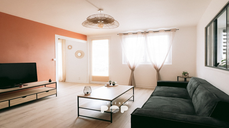 Ma-Cabane - Location Appartement NOTRE-DAME-DE-SANILHAC, 68 m²