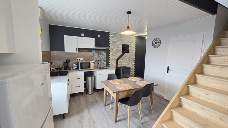 Ma-Cabane - Location Appartement Nozières, 42 m²