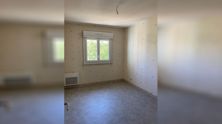 Ma-Cabane - Location Appartement NOZIERES, 68 m²