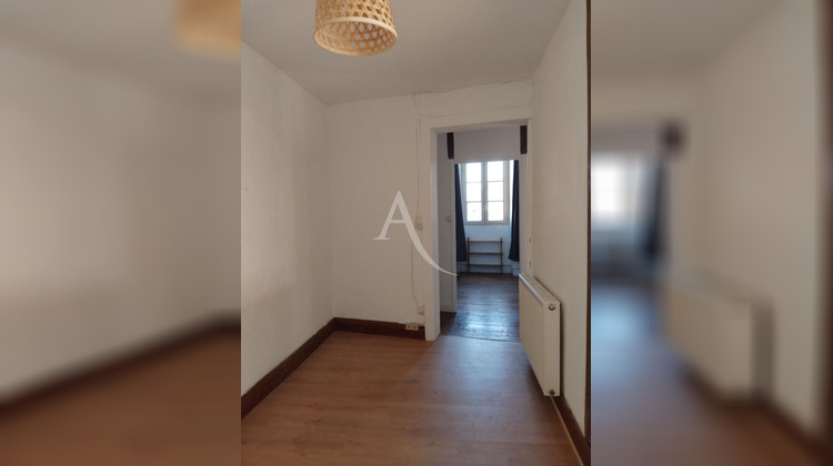 Ma-Cabane - Location Appartement NUEIL-SUR-LAYON, 121 m²