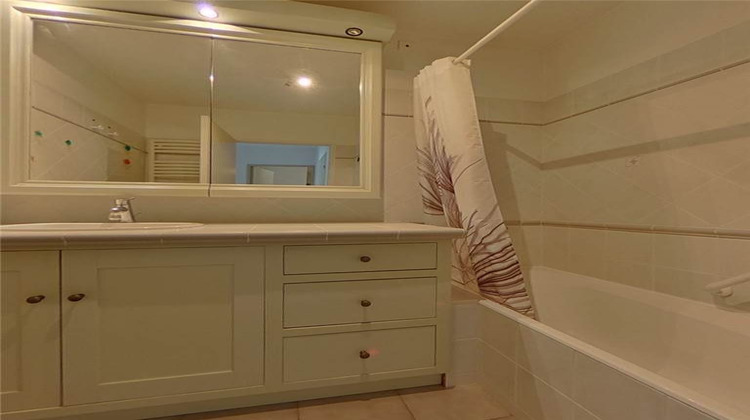 Ma-Cabane - Location Appartement Nyons, 74 m²