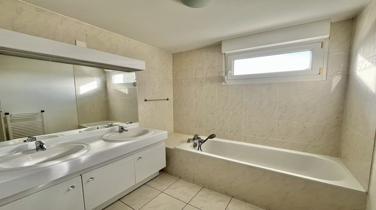 Ma-Cabane - Location Appartement Oberhausbergen, 97 m²