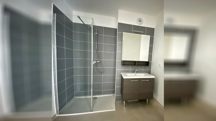 Ma-Cabane - Location Appartement OLLIOULES, 50 m²