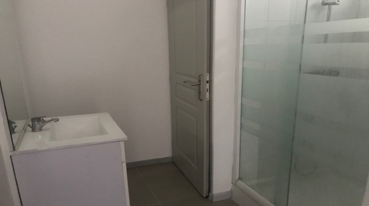 Ma-Cabane - Location Appartement ORANGE, 35 m²