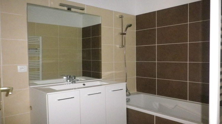 Ma-Cabane - Location Appartement ORANGE, 61 m²