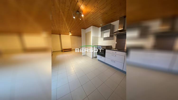 Ma-Cabane - Location Appartement ORCHAMPS-VENNES, 49 m²