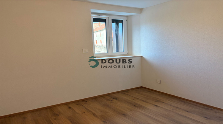 Ma-Cabane - Location Appartement ORCHAMPS-VENNES, 75 m²