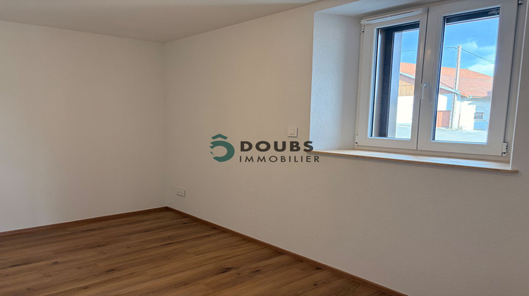 Ma-Cabane - Location Appartement ORCHAMPS-VENNES, 75 m²