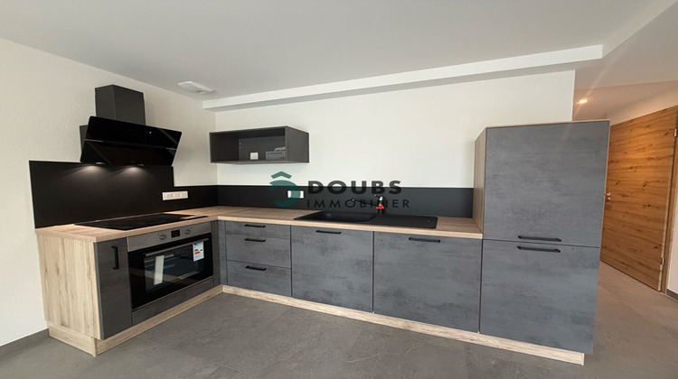 Ma-Cabane - Location Appartement ORCHAMPS-VENNES, 65 m²