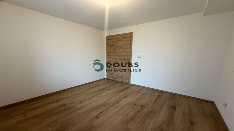 Ma-Cabane - Location Appartement ORCHAMPS-VENNES, 65 m²