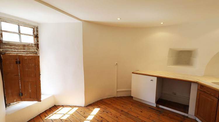 Ma-Cabane - Location Appartement ORLIENAS, 102 m²