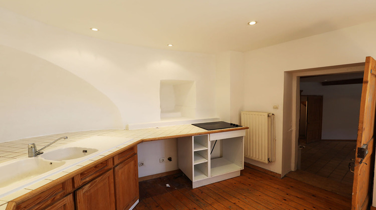 Ma-Cabane - Location Appartement ORLIENAS, 102 m²