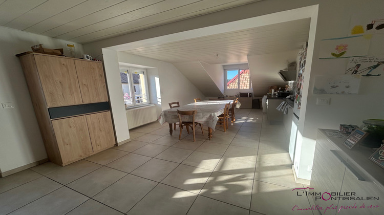 Ma-Cabane - Location Appartement Ouhans, 63 m²