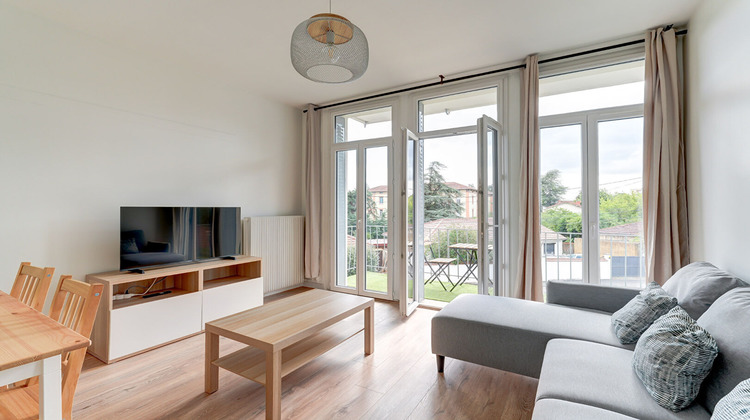 Ma-Cabane - Location Appartement OULLINS, 69 m²