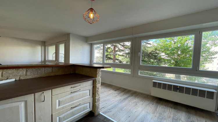 Ma-Cabane - Location Appartement OULLINS, 76 m²