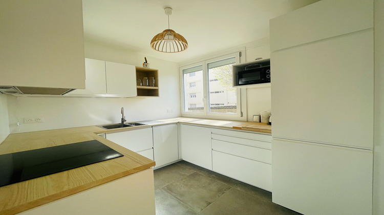 Ma-Cabane - Location Appartement OULLINS, 65 m²
