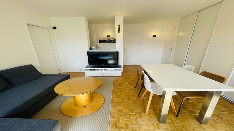 Ma-Cabane - Location Appartement OULLINS, 65 m²
