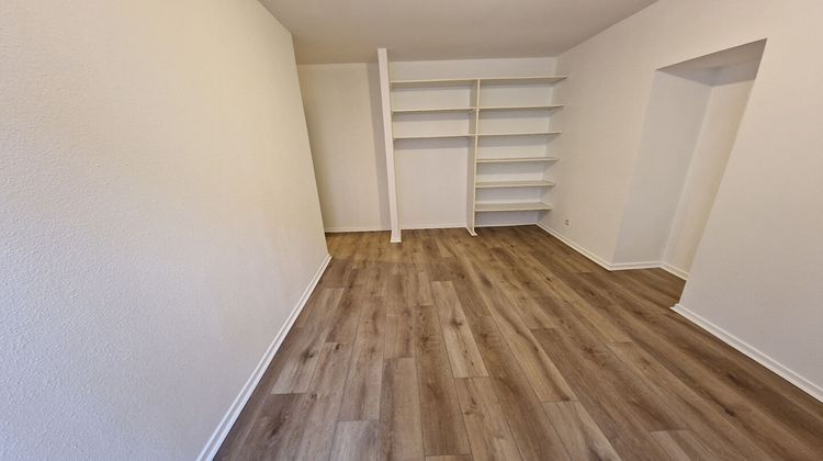 Ma-Cabane - Location Appartement OYONNAX, 51 m²