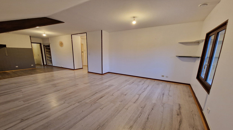 Ma-Cabane - Location Appartement OYONNAX, 60 m²