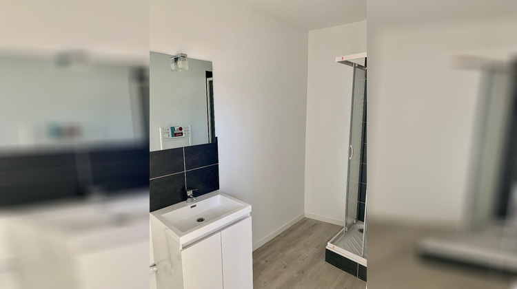 Ma-Cabane - Location Appartement OYONNAX, 76 m²