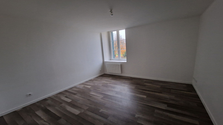 Ma-Cabane - Location Appartement OYONNAX, 76 m²