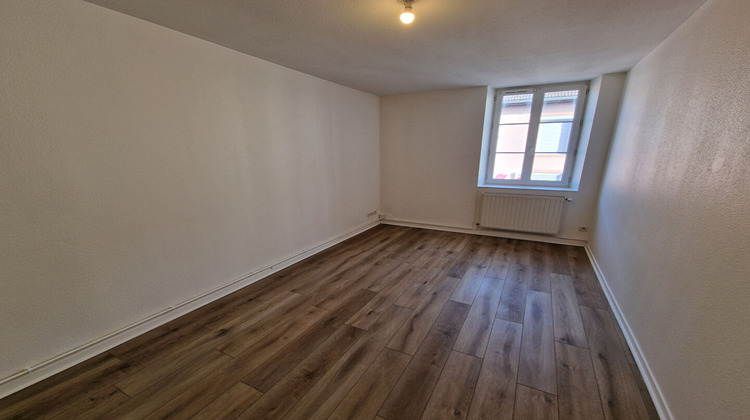 Ma-Cabane - Location Appartement OYONNAX, 96 m²