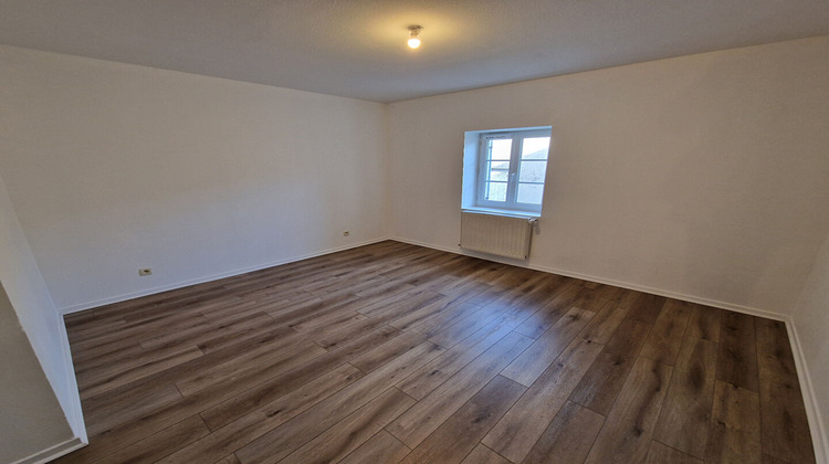 Ma-Cabane - Location Appartement OYONNAX, 96 m²