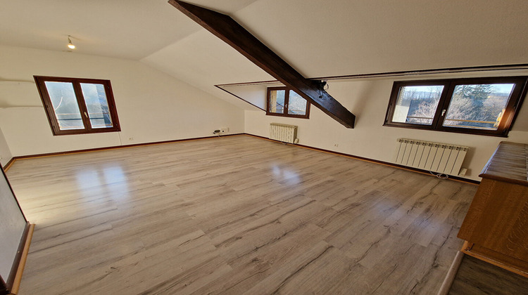 Ma-Cabane - Location Appartement OYONNAX, 60 m²