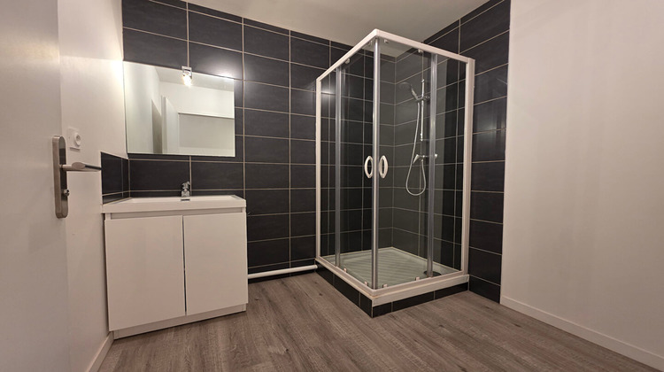 Ma-Cabane - Location Appartement OYONNAX, 55 m²