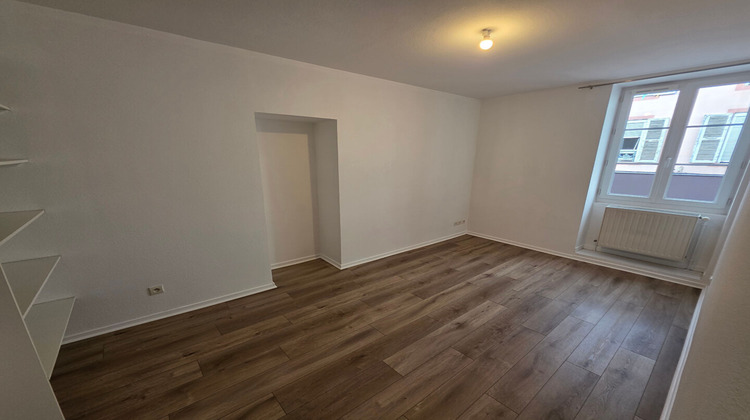 Ma-Cabane - Location Appartement OYONNAX, 51 m²