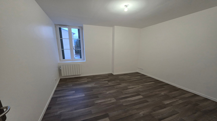 Ma-Cabane - Location Appartement OYONNAX, 74 m²