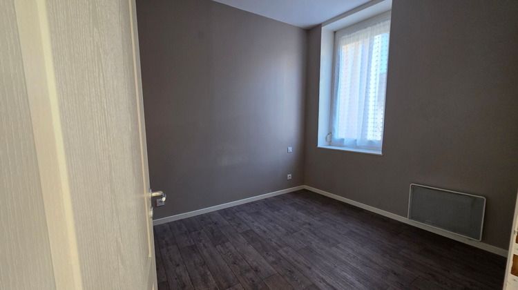 Ma-Cabane - Location Appartement OYONNAX, 40 m²