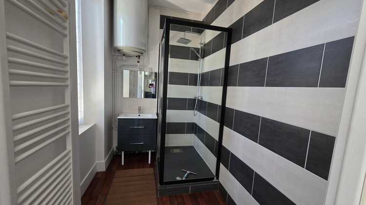 Ma-Cabane - Location Appartement OYONNAX, 50 m²