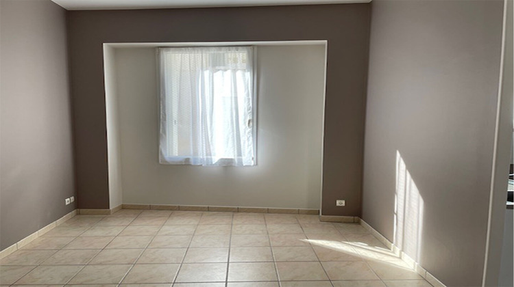 Ma-Cabane - Location Appartement OYONNAX, 43 m²